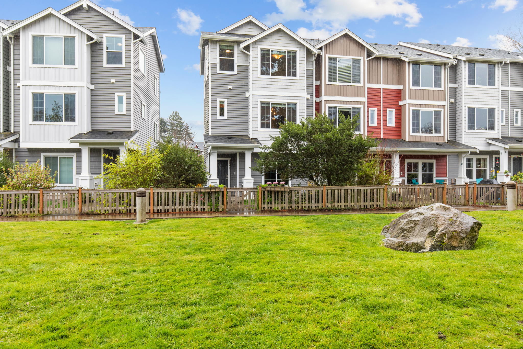 6576 High Point Dr SW, Seattle, WA 98126, USA Photo 36