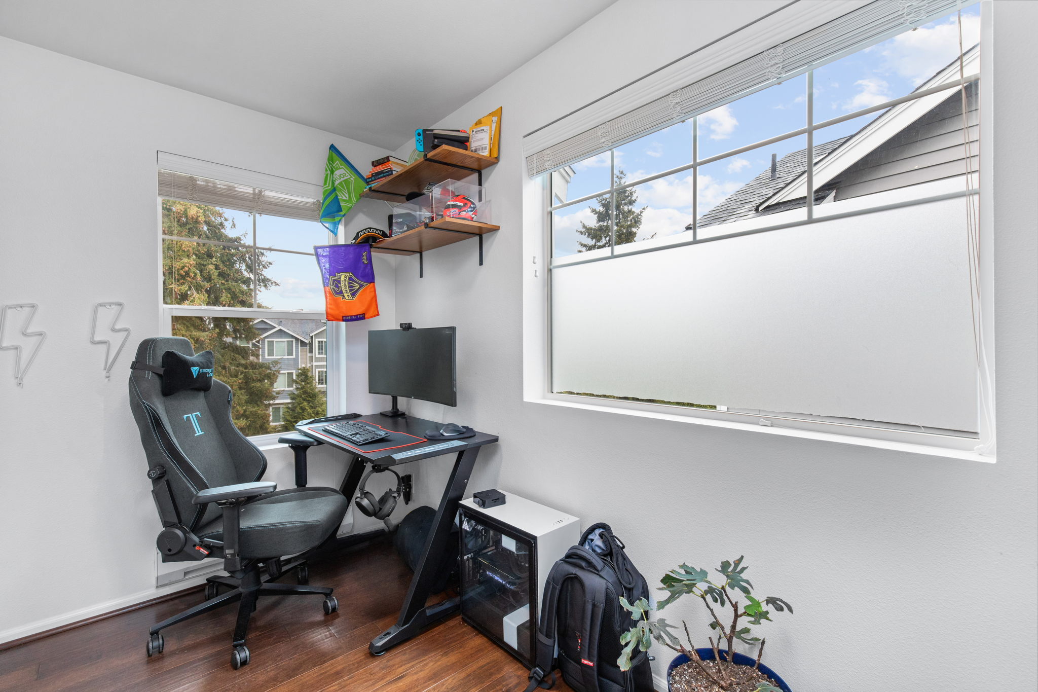 6576 High Point Dr SW, Seattle, WA 98126, USA Photo 28