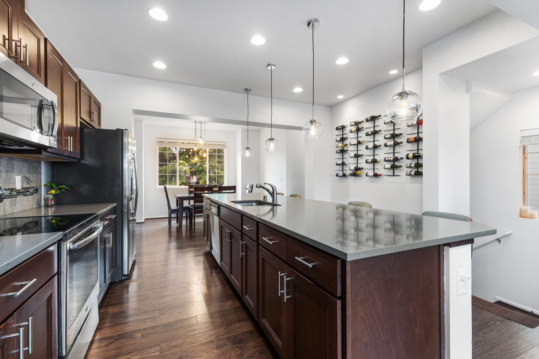 6576 High Point Dr SW, Seattle, WA 98126, USA Photo 7