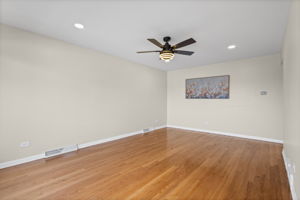  Photo 0