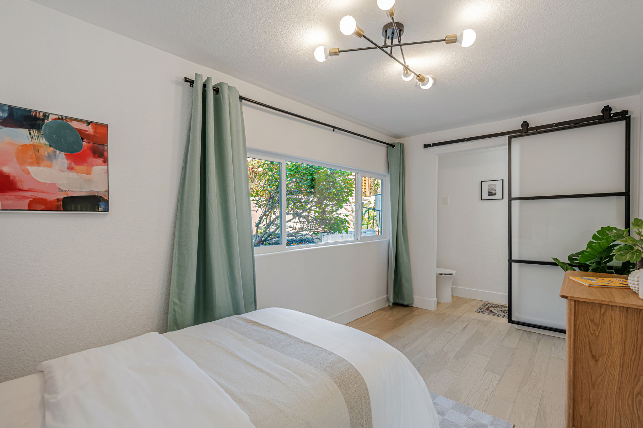 022_ 6583 Simson St