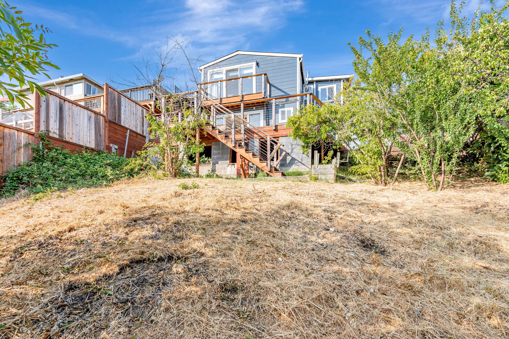 042_ 6583 Simson St