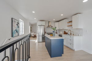 015_ 6583 Simson St