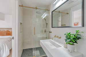 030_ 6583 Simson St