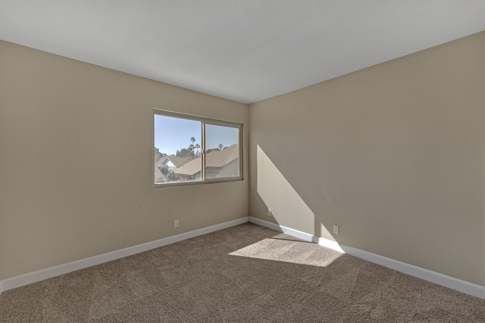 6585 Minton Ct, Las Vegas, NV 89103, USA Photo 27