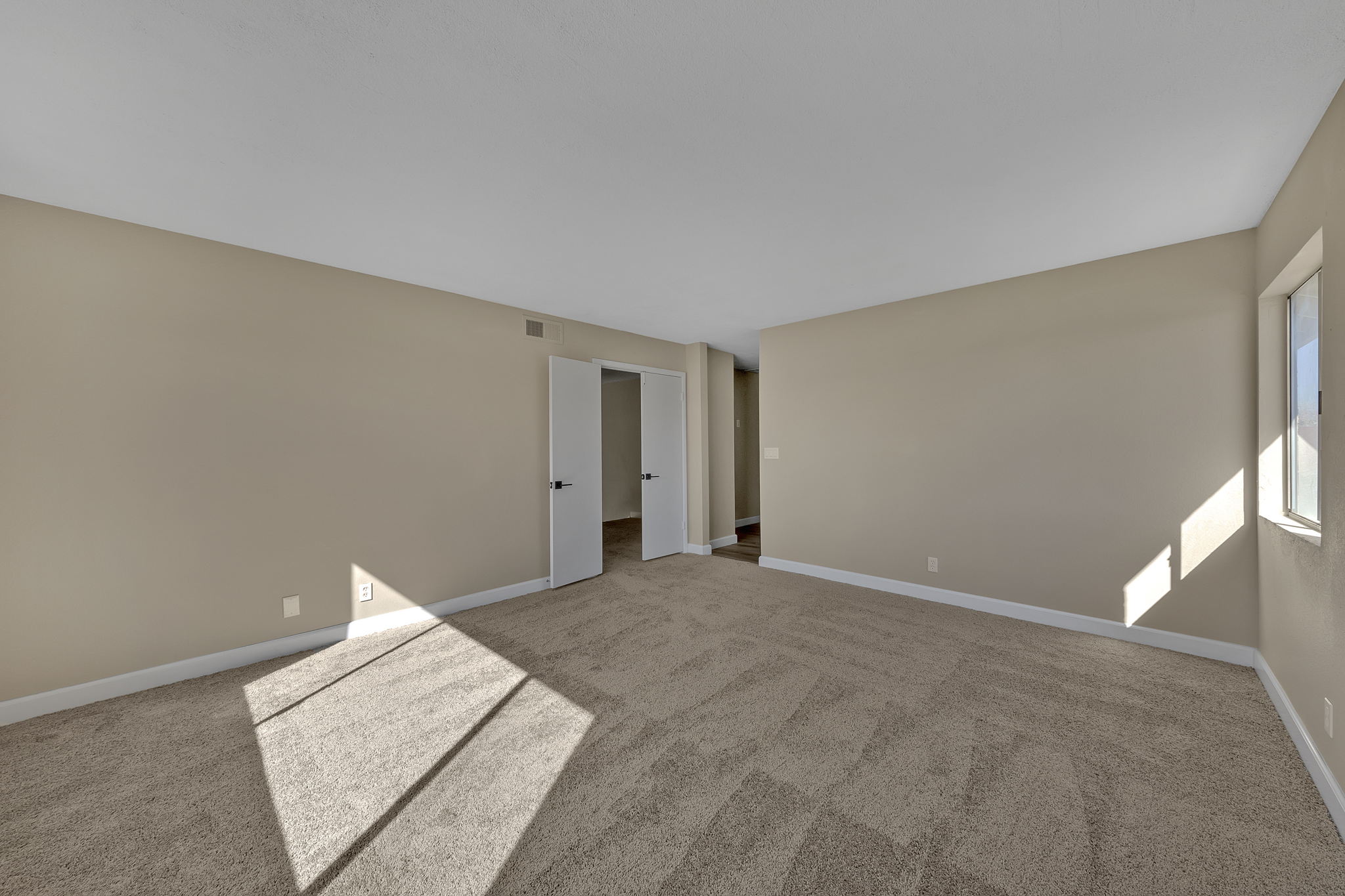 6585 Minton Ct, Las Vegas, NV 89103, USA Photo 25