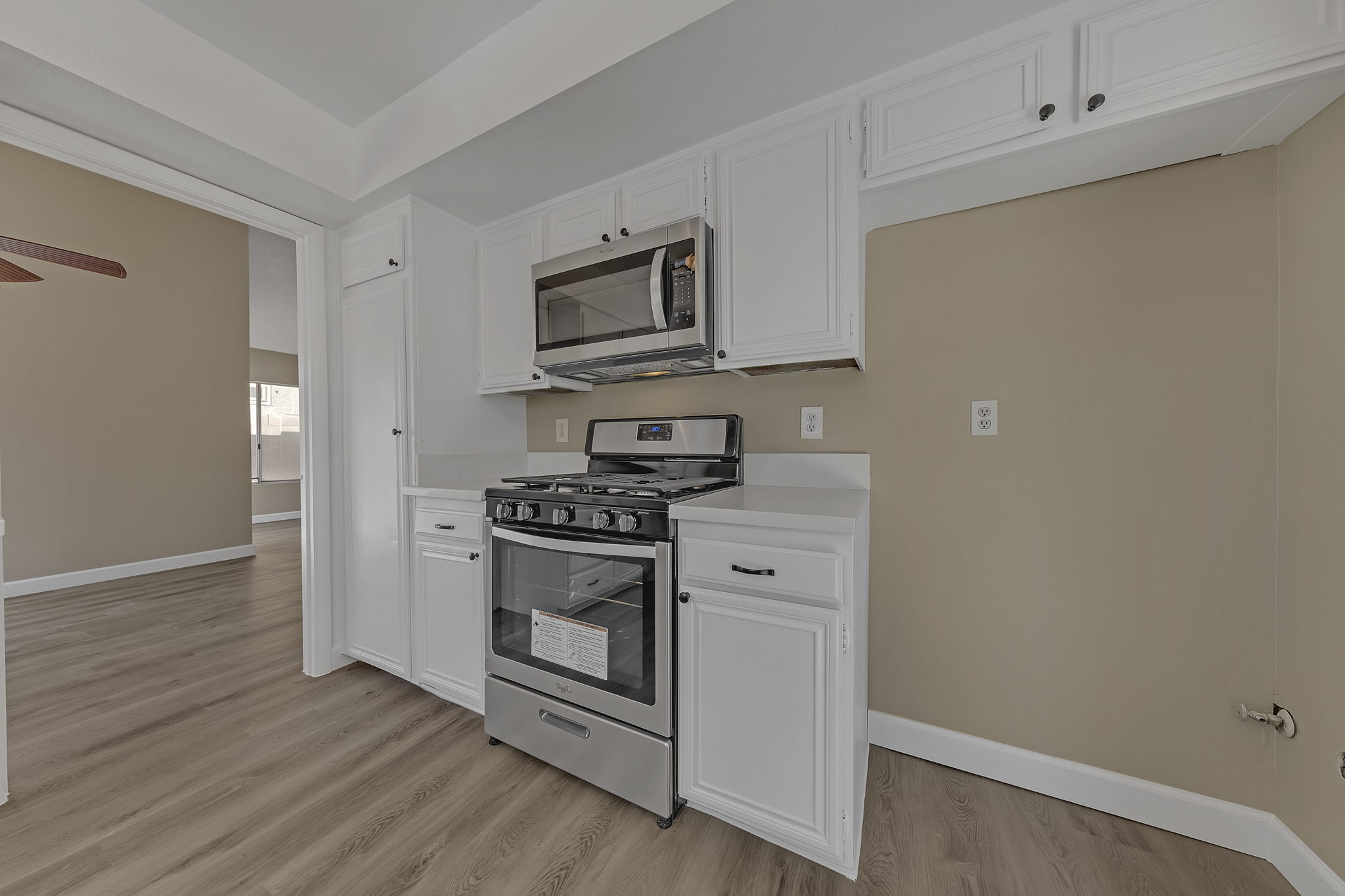 6585 Minton Ct, Las Vegas, NV 89103, USA Photo 18