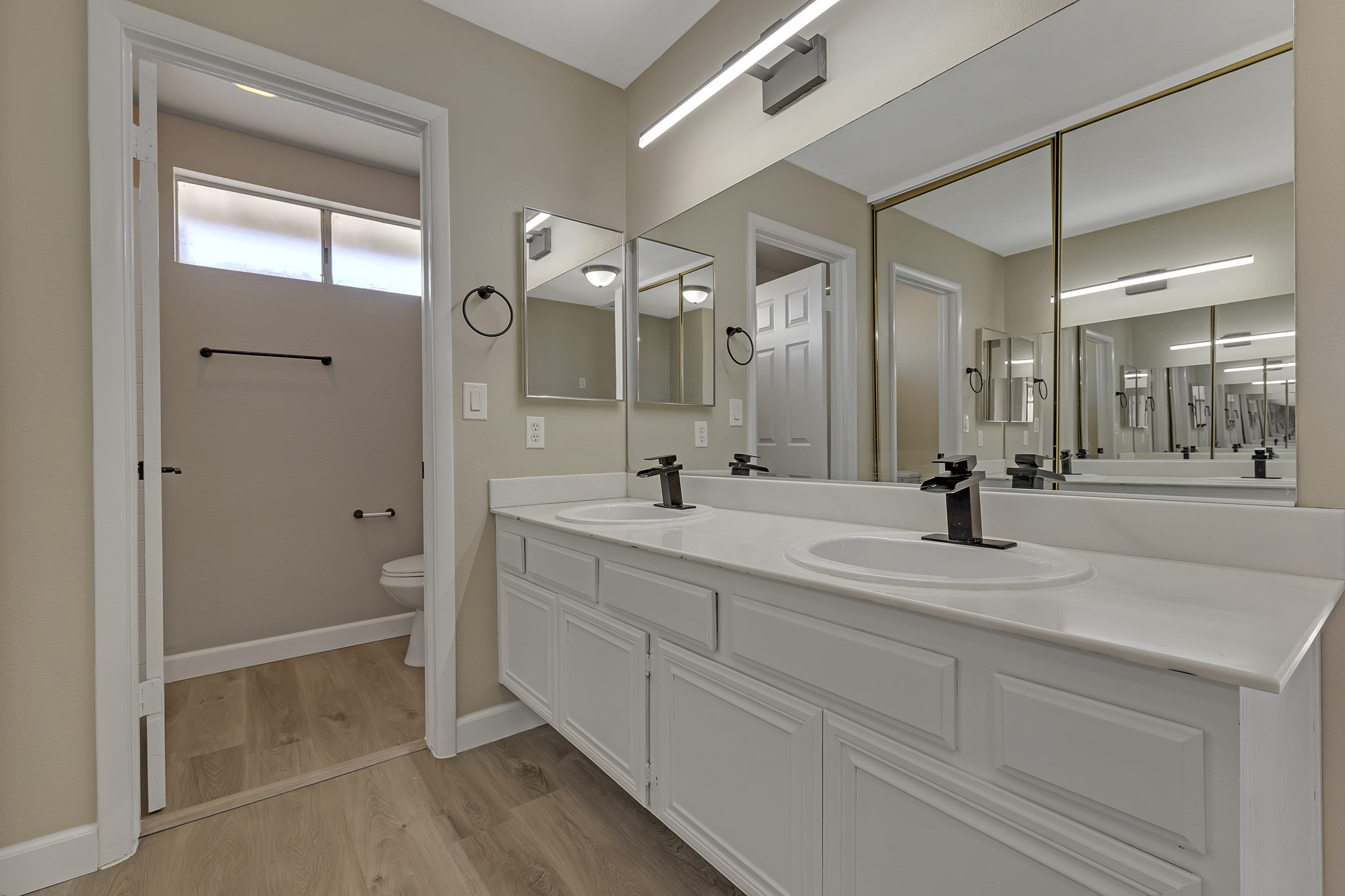 6585 Minton Ct, Las Vegas, NV 89103, USA Photo 22