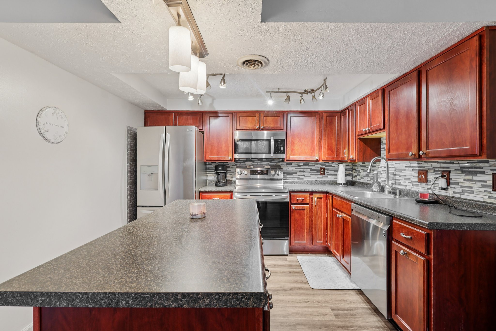 Hearne Rd-S1501-021.jpg