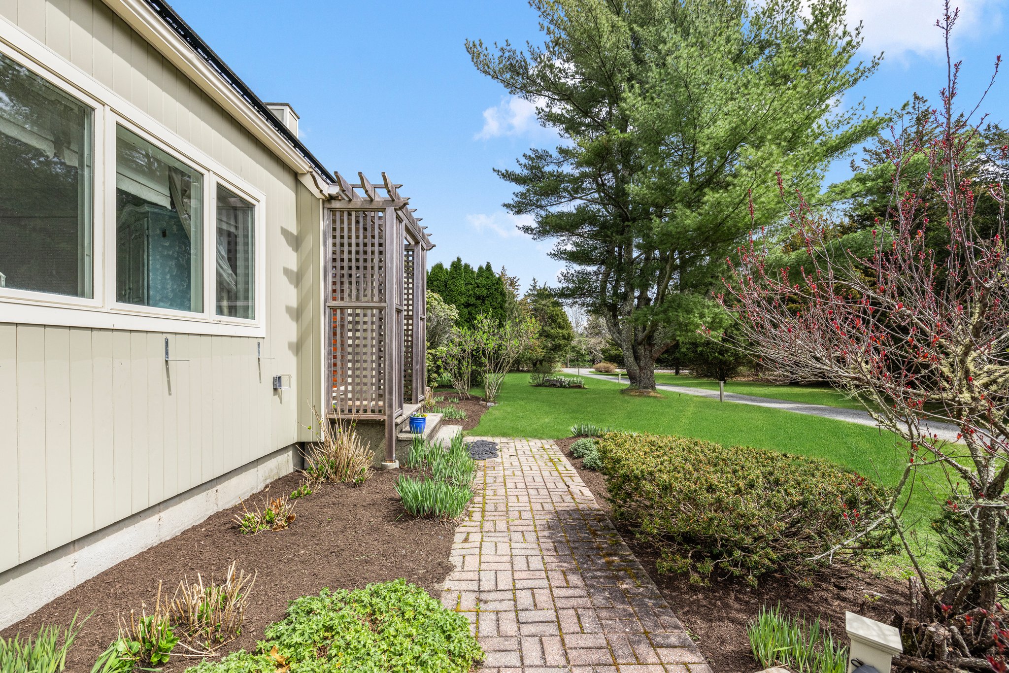 659 East Shore Rd, Jamestown, RI 02835 Michael David Commercial