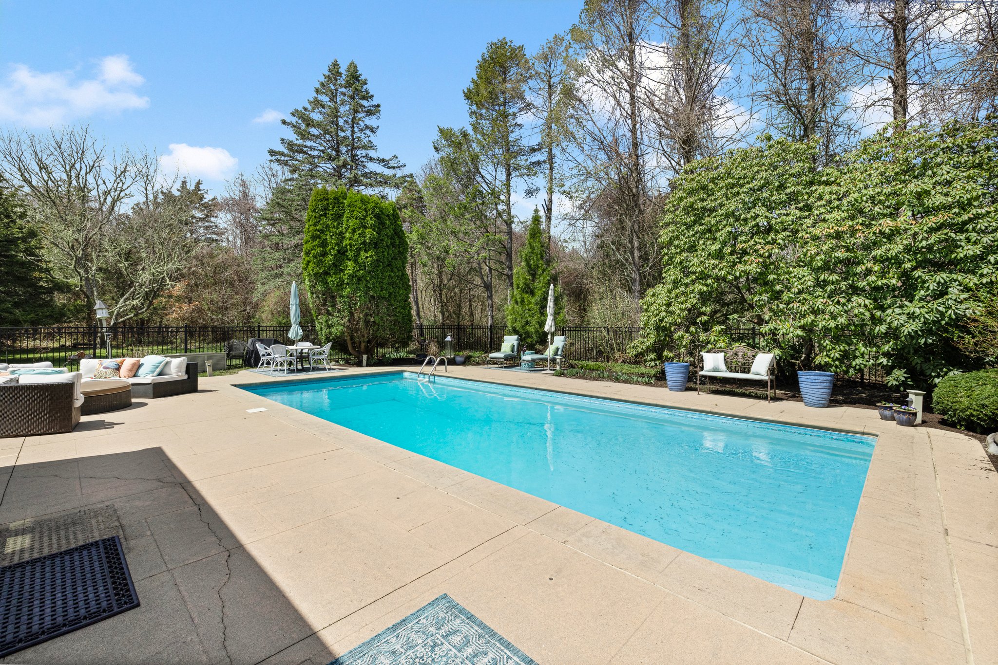 659 East Shore Rd, Jamestown, RI 02835 Michael David Commercial