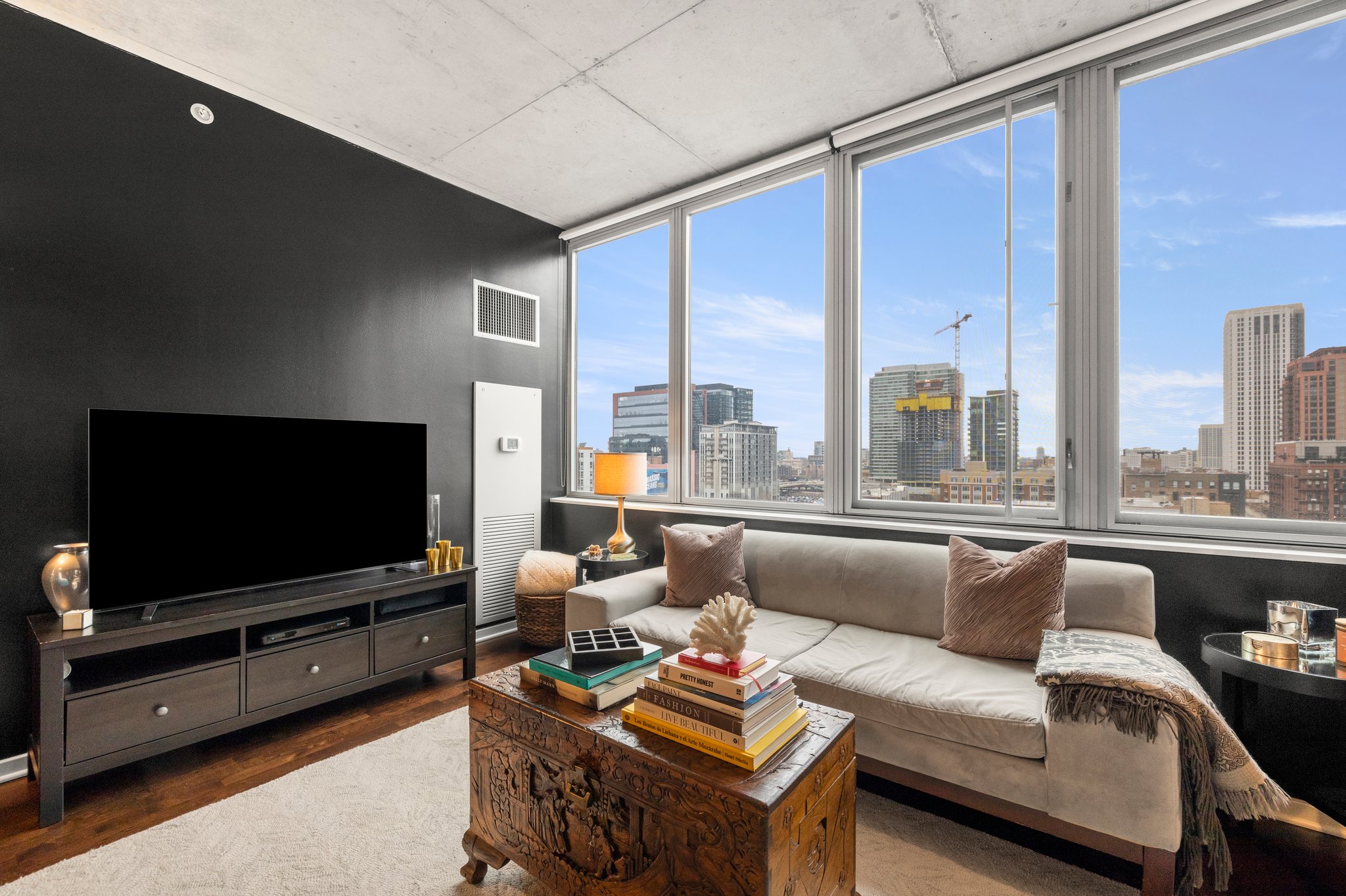 659 W Randolph St, Chicago, IL 60661, USA Photo 9