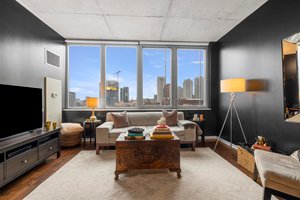 659 W Randolph St, Chicago, IL 60661, USA Photo 1