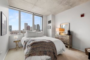 659 W Randolph St, Chicago, IL 60661, USA Photo 17