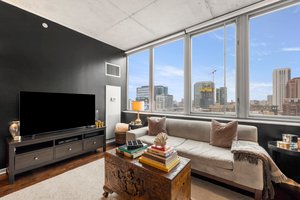 659 W Randolph St, Chicago, IL 60661, USA Photo 8