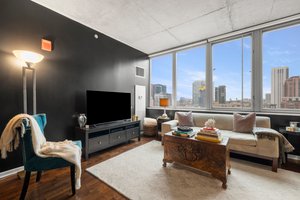 659 W Randolph St, Chicago, IL 60661, USA Photo 3