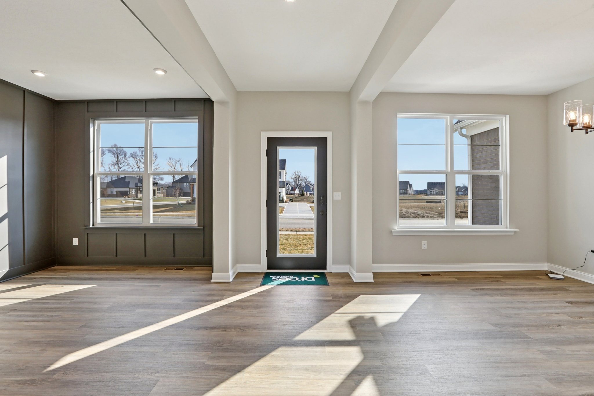 N Dogwood Dr-S2201-004.jpg