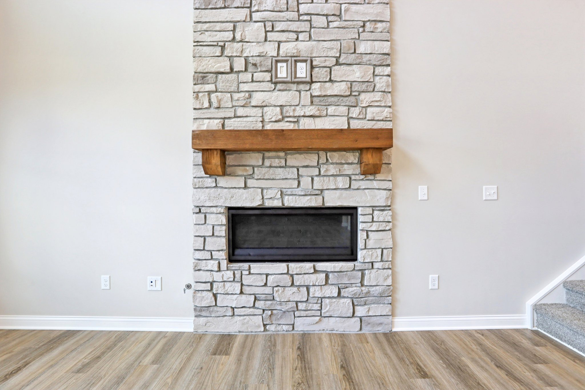 N Dogwood Dr-S2201-020.jpg