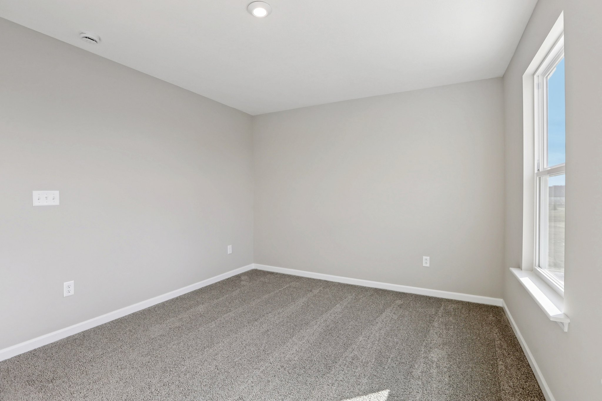 N Dogwood Dr-S2201-054.jpg