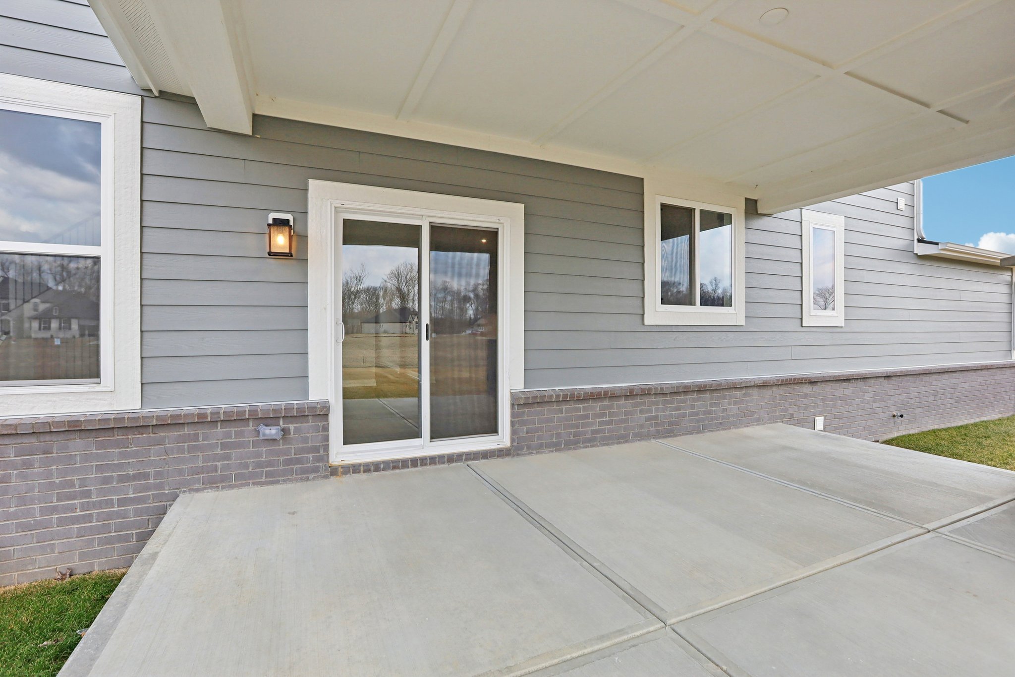 N Dogwood Dr-S2201-065.jpg