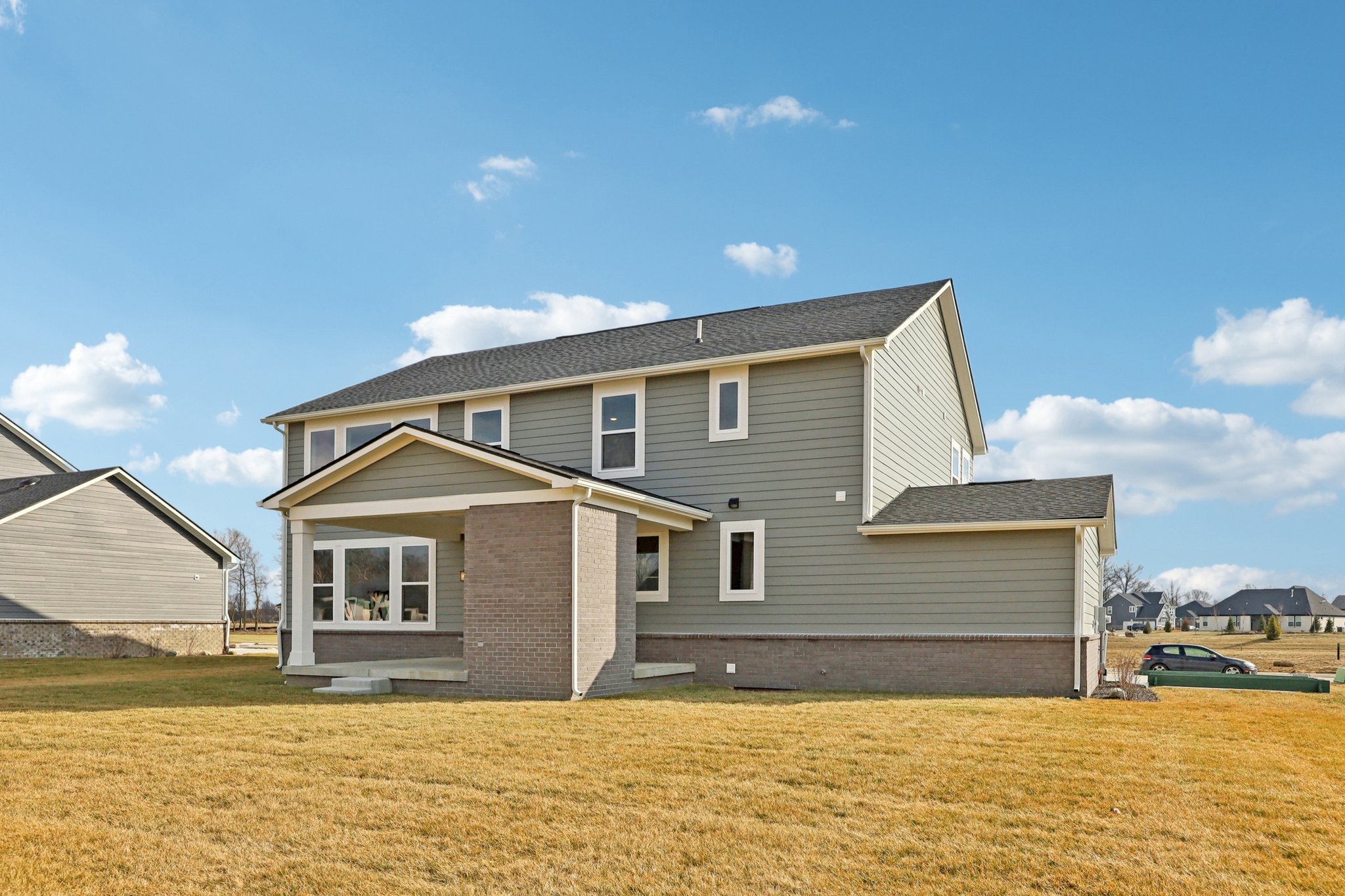 N Dogwood Dr-S2201-068.jpg