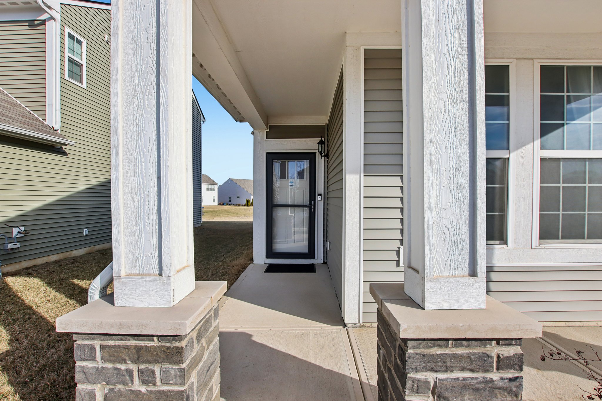 Overlander Ln-S0103-002.jpg