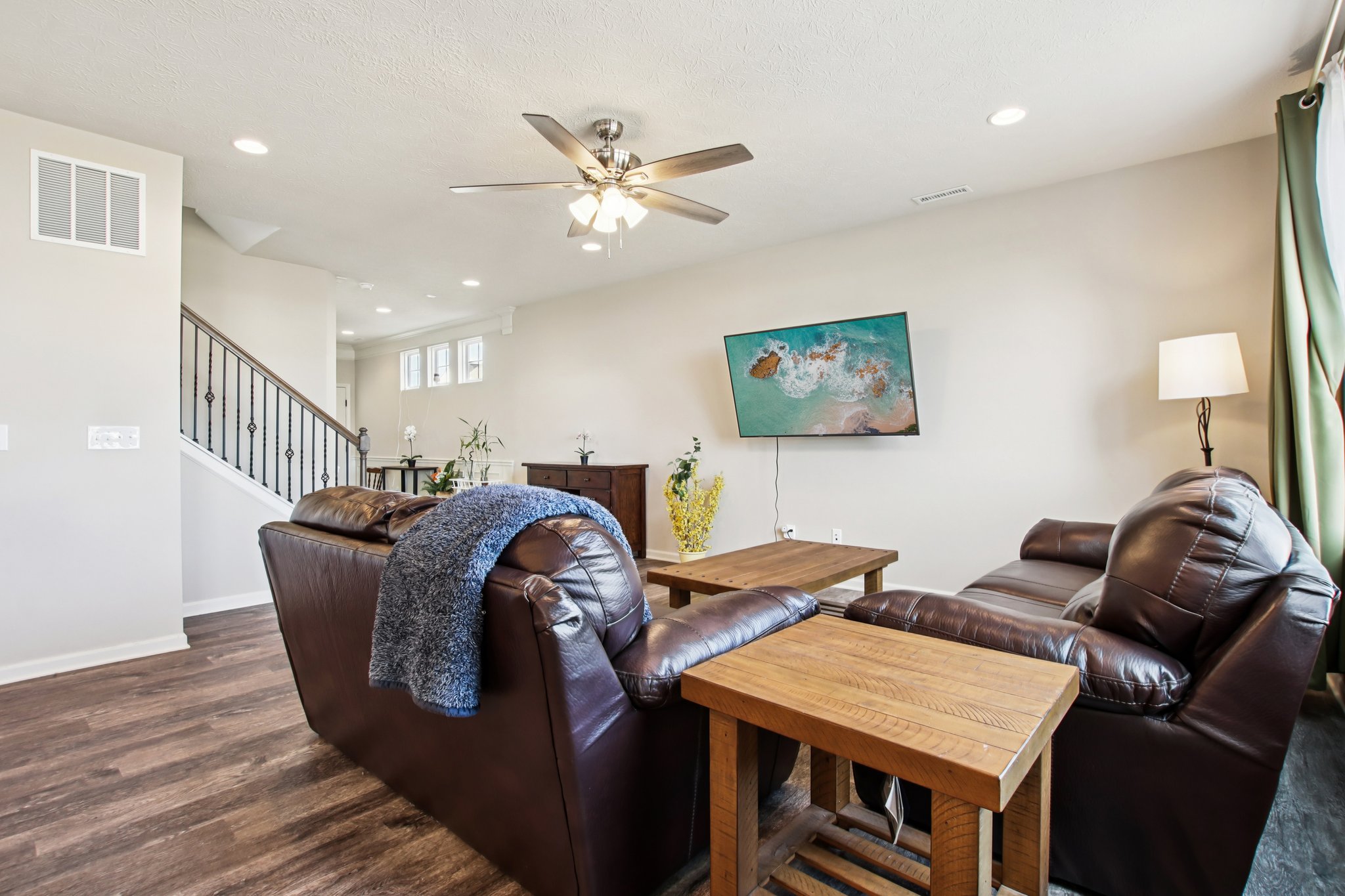 Overlander Ln-S0103-009.jpg