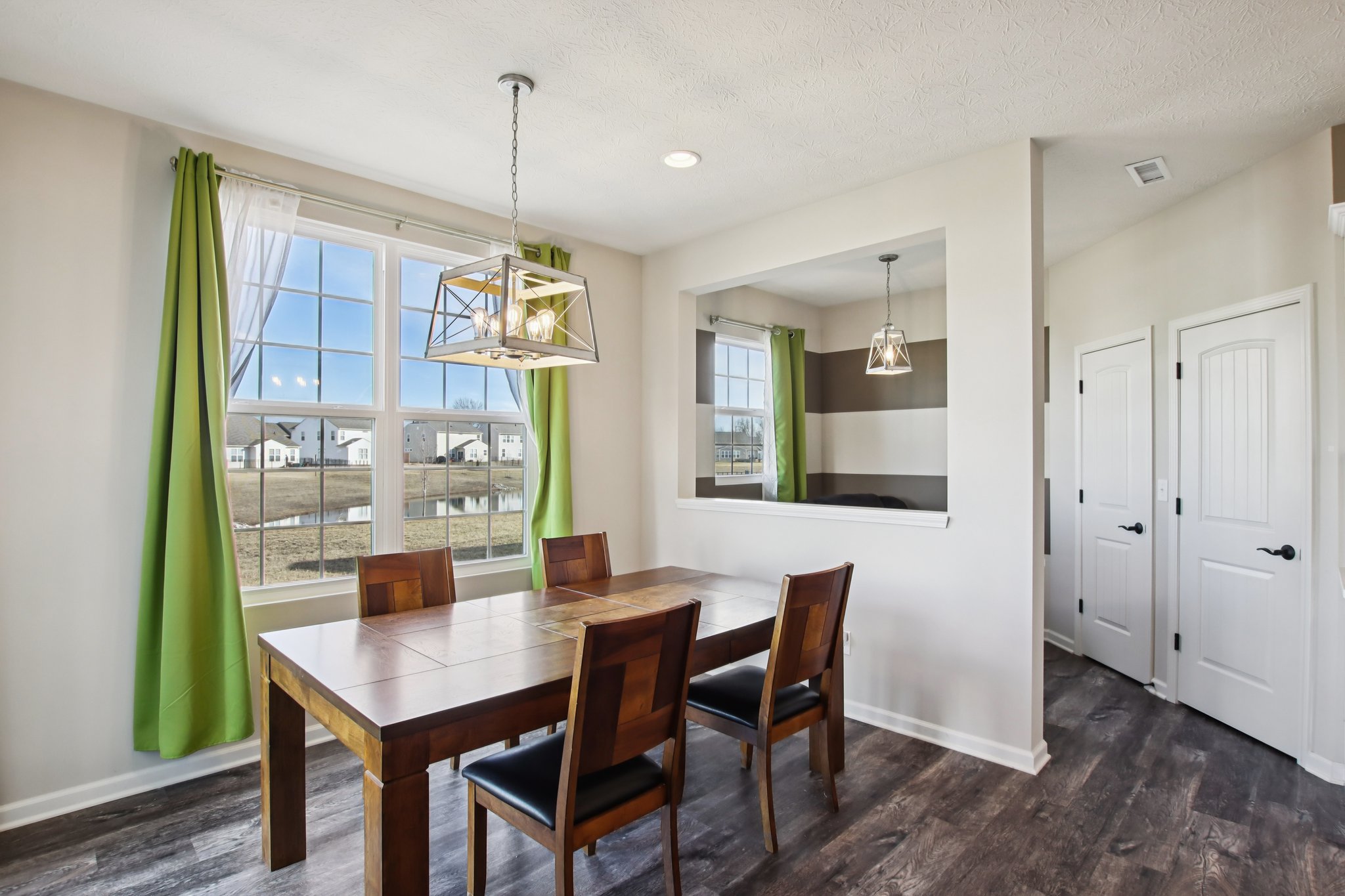 Overlander Ln-S0103-013.jpg