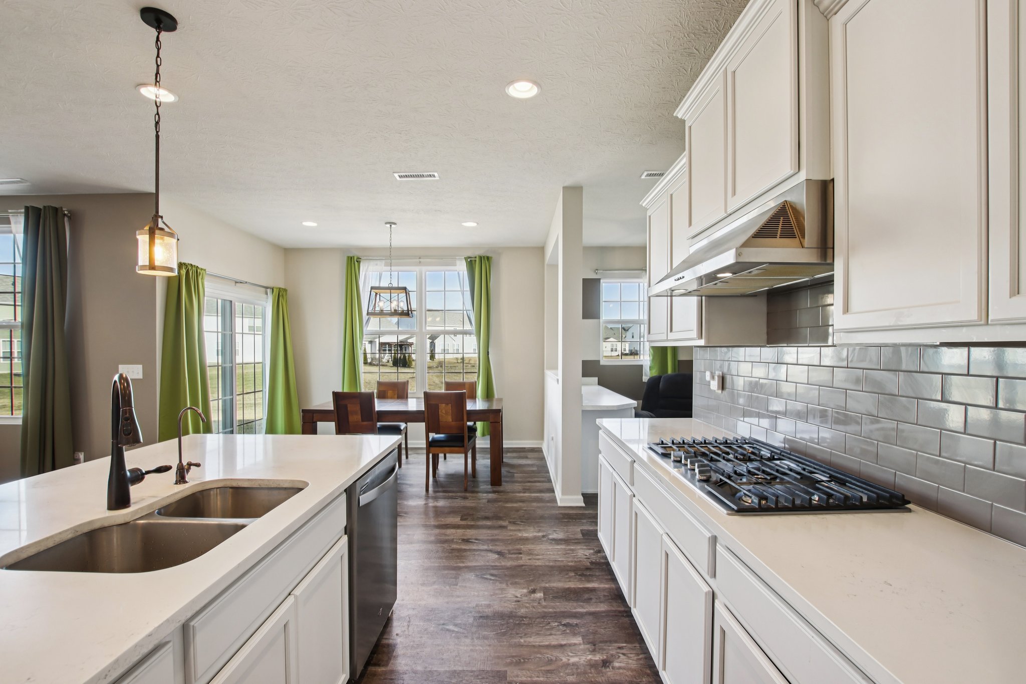 Overlander Ln-S0103-014.jpg