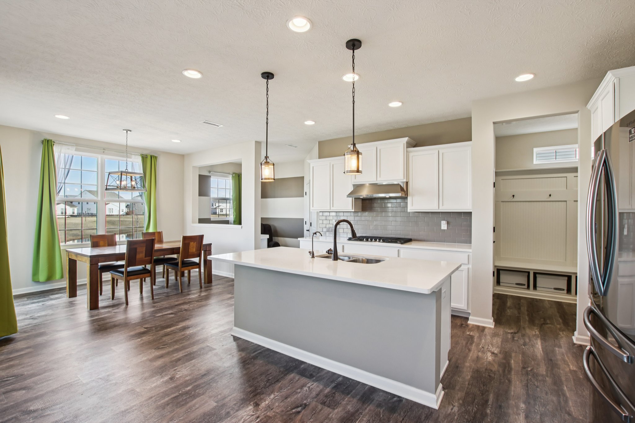 Overlander Ln-S0103-018.jpg