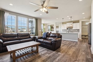 Overlander Ln-S0103-011.jpg