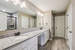 Overlander Ln-S0103-034.jpg