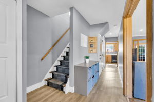Staircase/Entryway