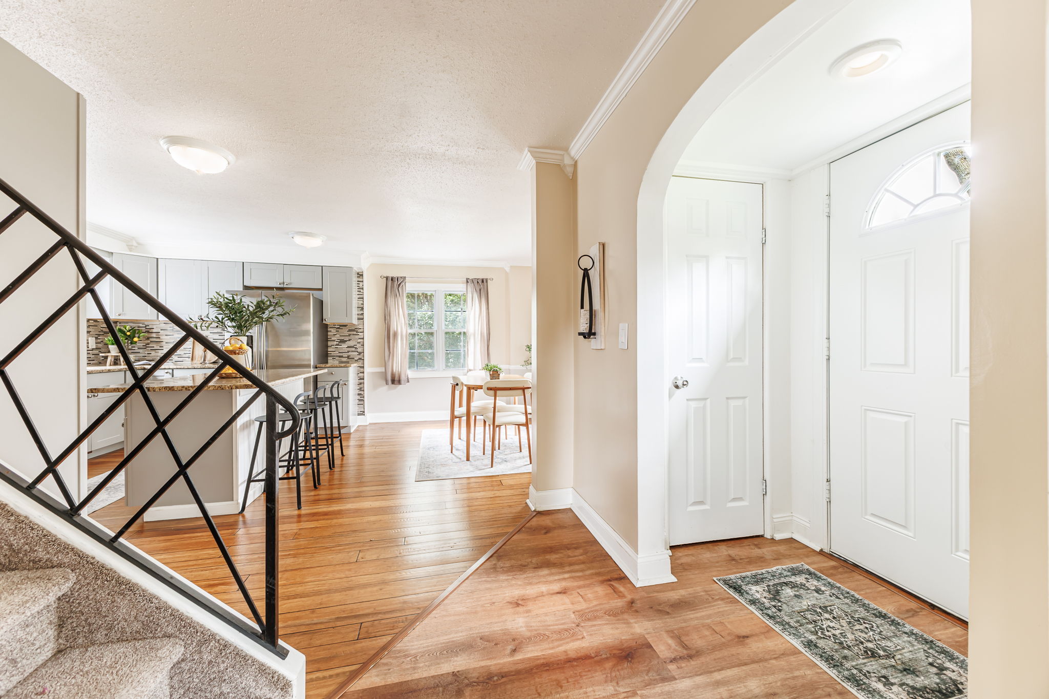  Photo 10