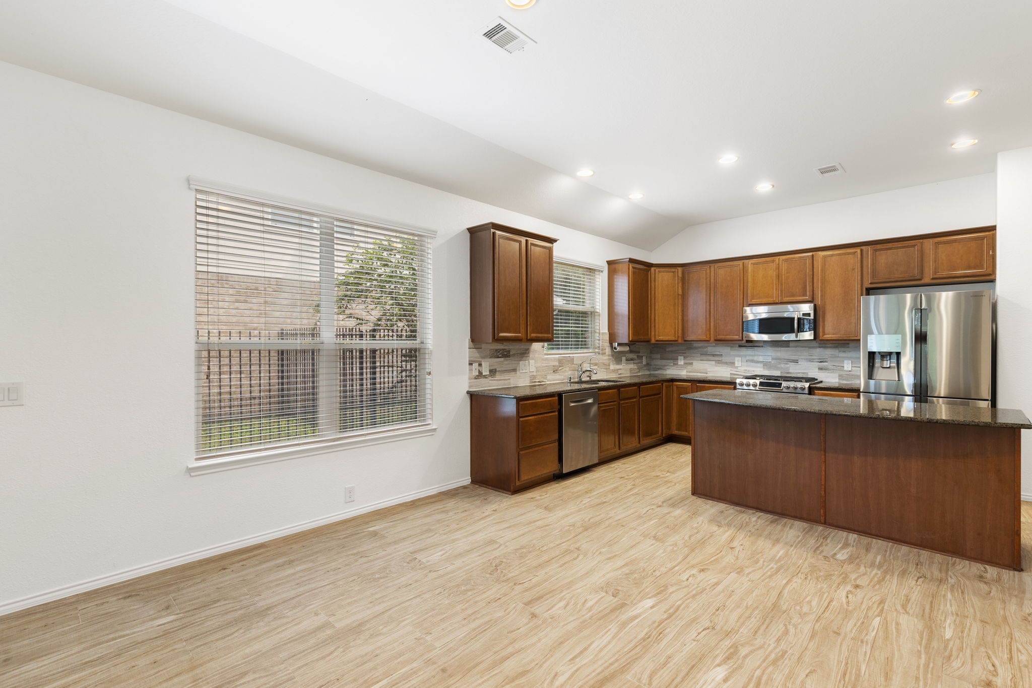 66 E Heritage Mill Cir, Tomball, TX 77375, USA Photo 21
