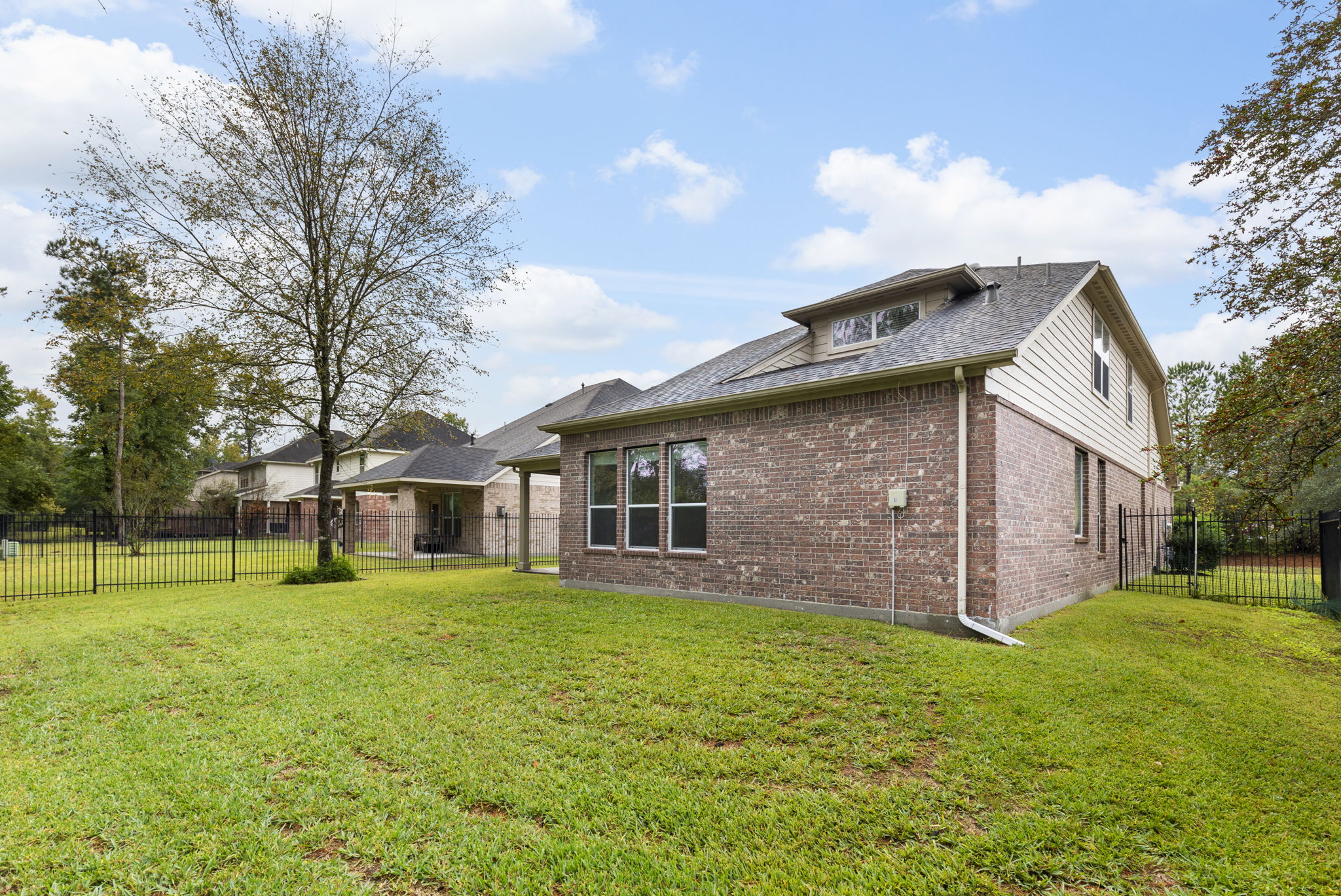 66 E Heritage Mill Cir, Tomball, TX 77375, USA Photo 7