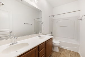 66 E Heritage Mill Cir, Tomball, TX 77375, USA Photo 36