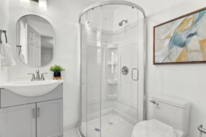 Unit 1 Bathroom #2