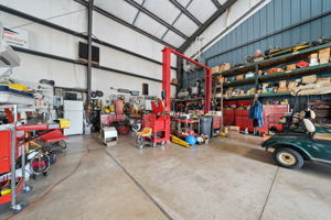  Photo 41