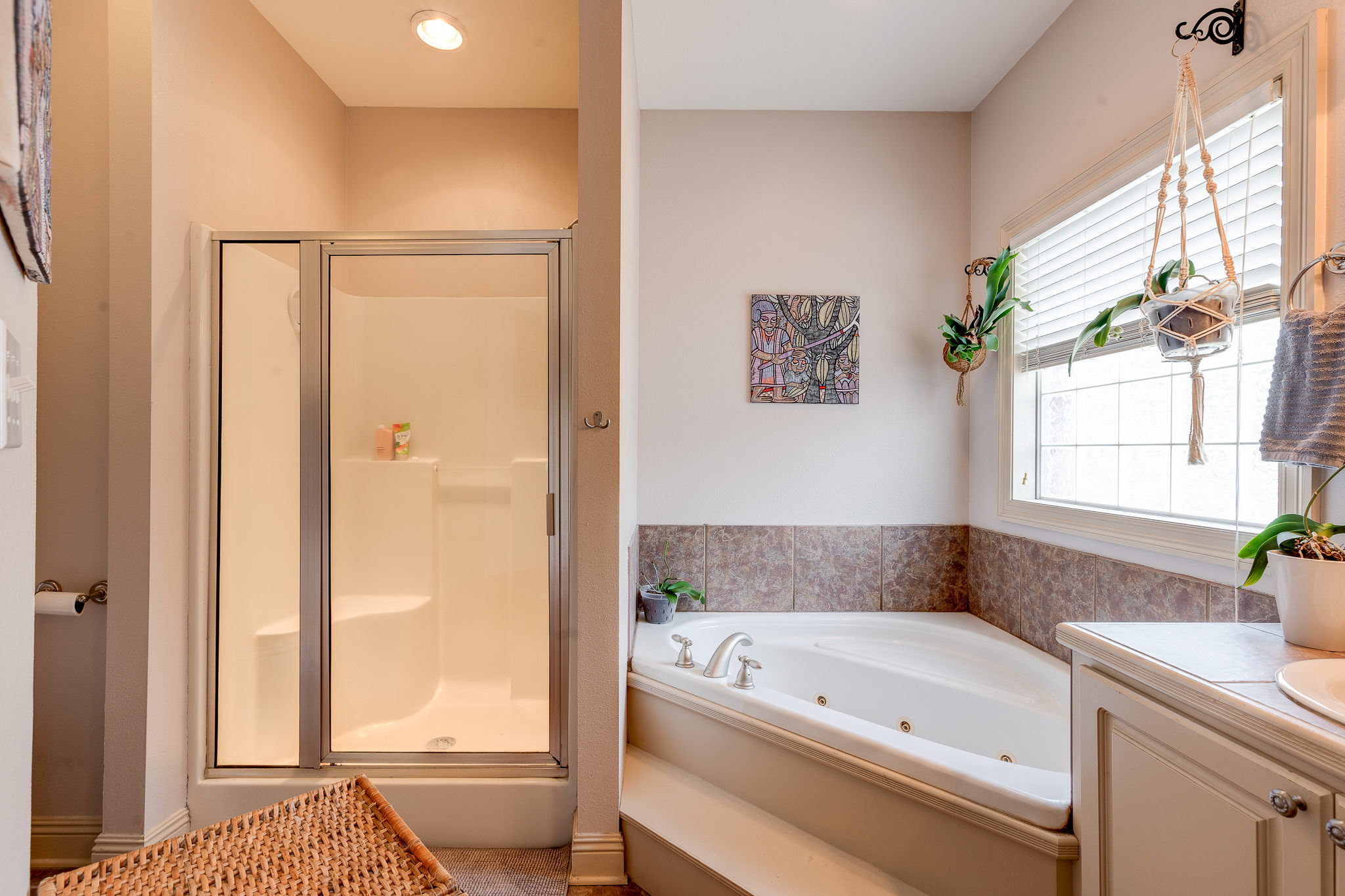 2 (20 of 25) Master Bathroom