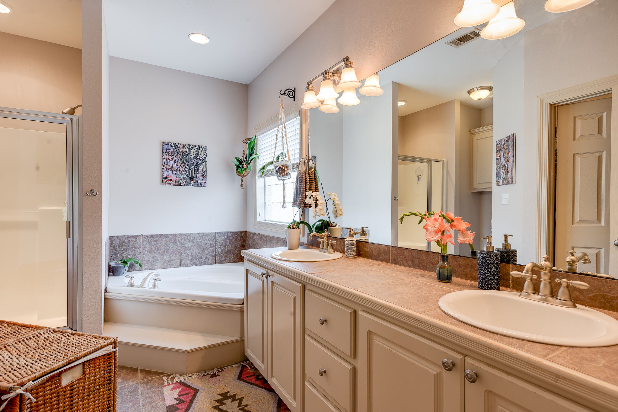 2 (19 of 25) Master Bathroom