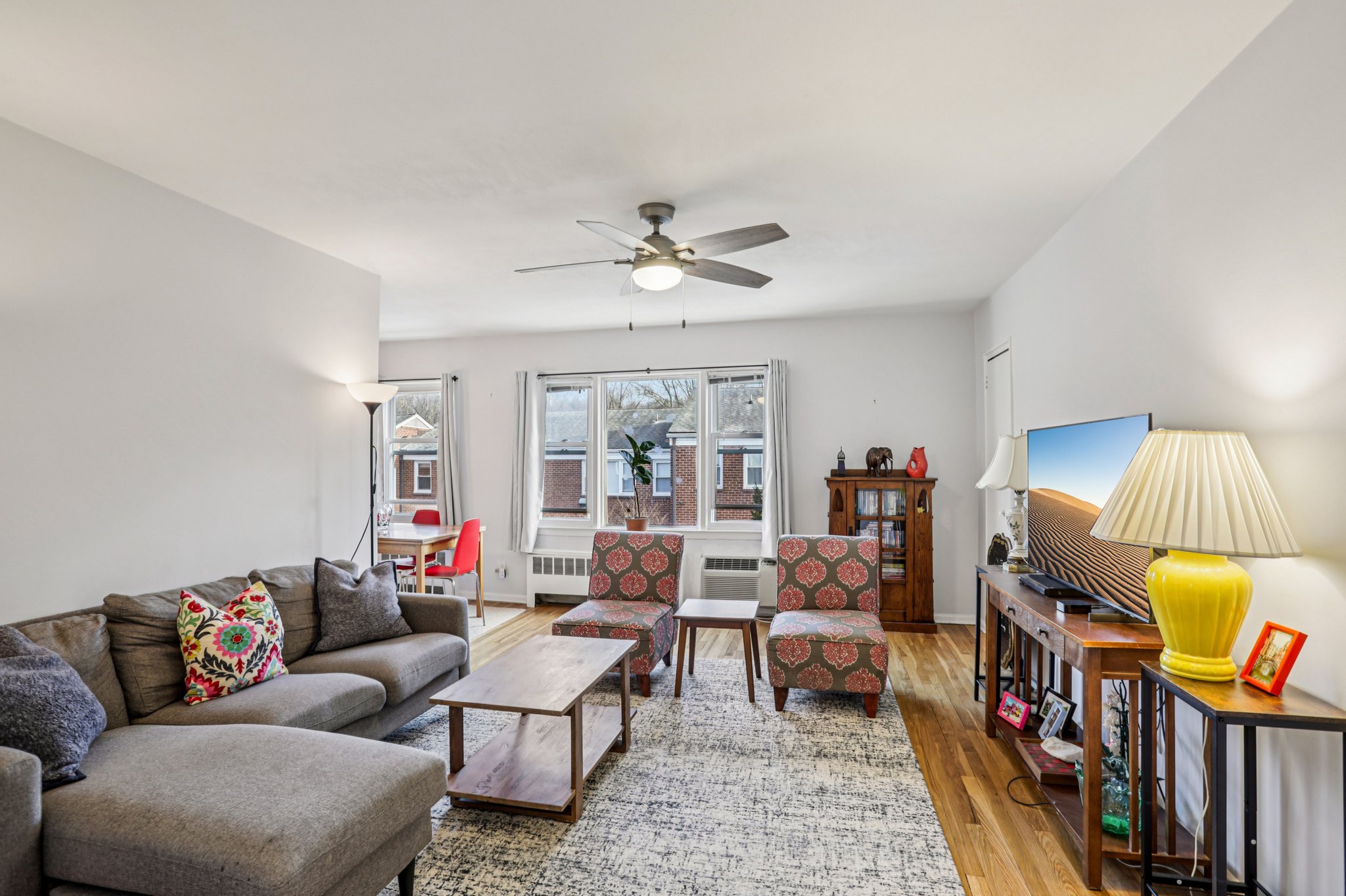 66 Manville Road 4-S1001-005.jpg