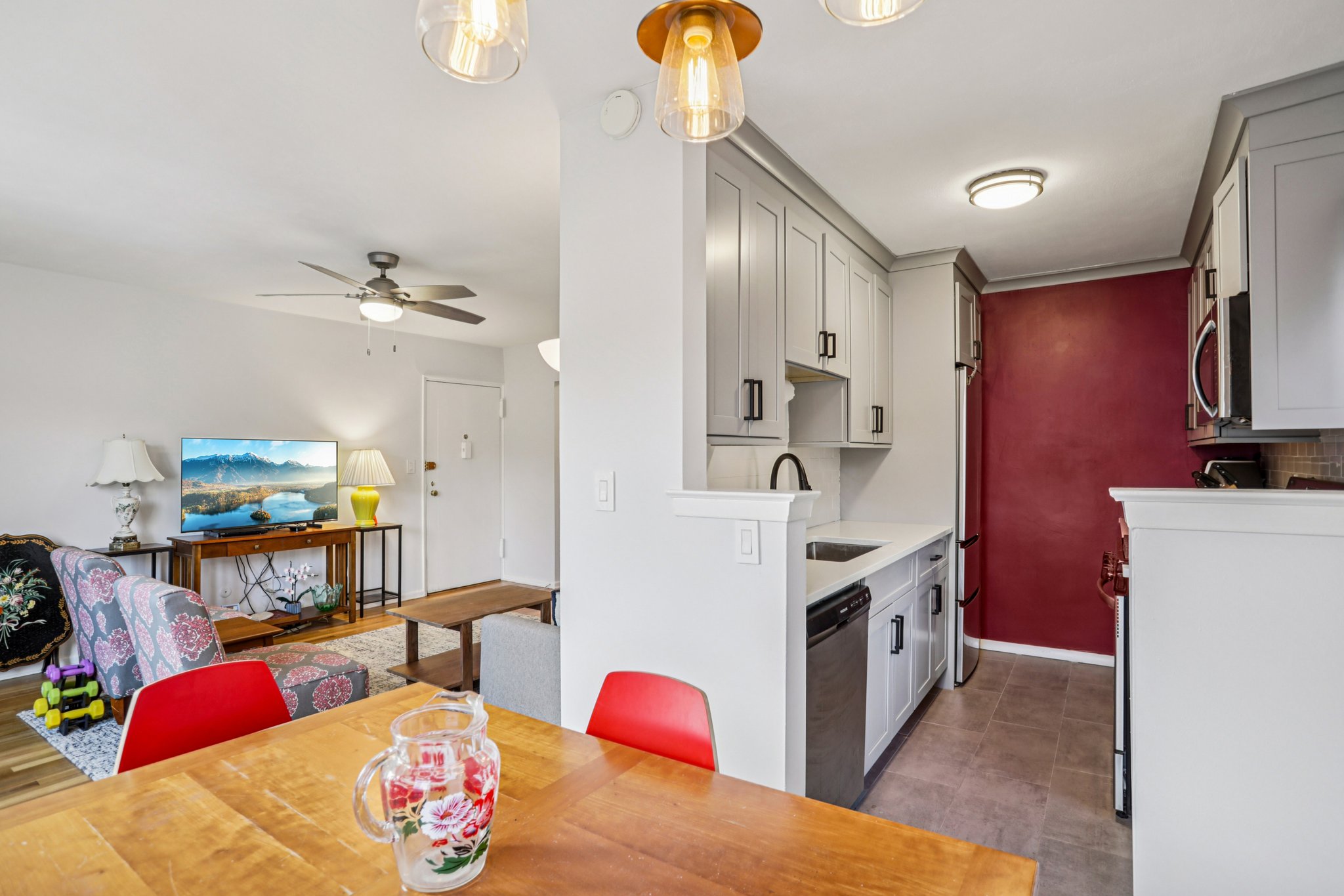 66 Manville Road 4-S1001-013.jpg