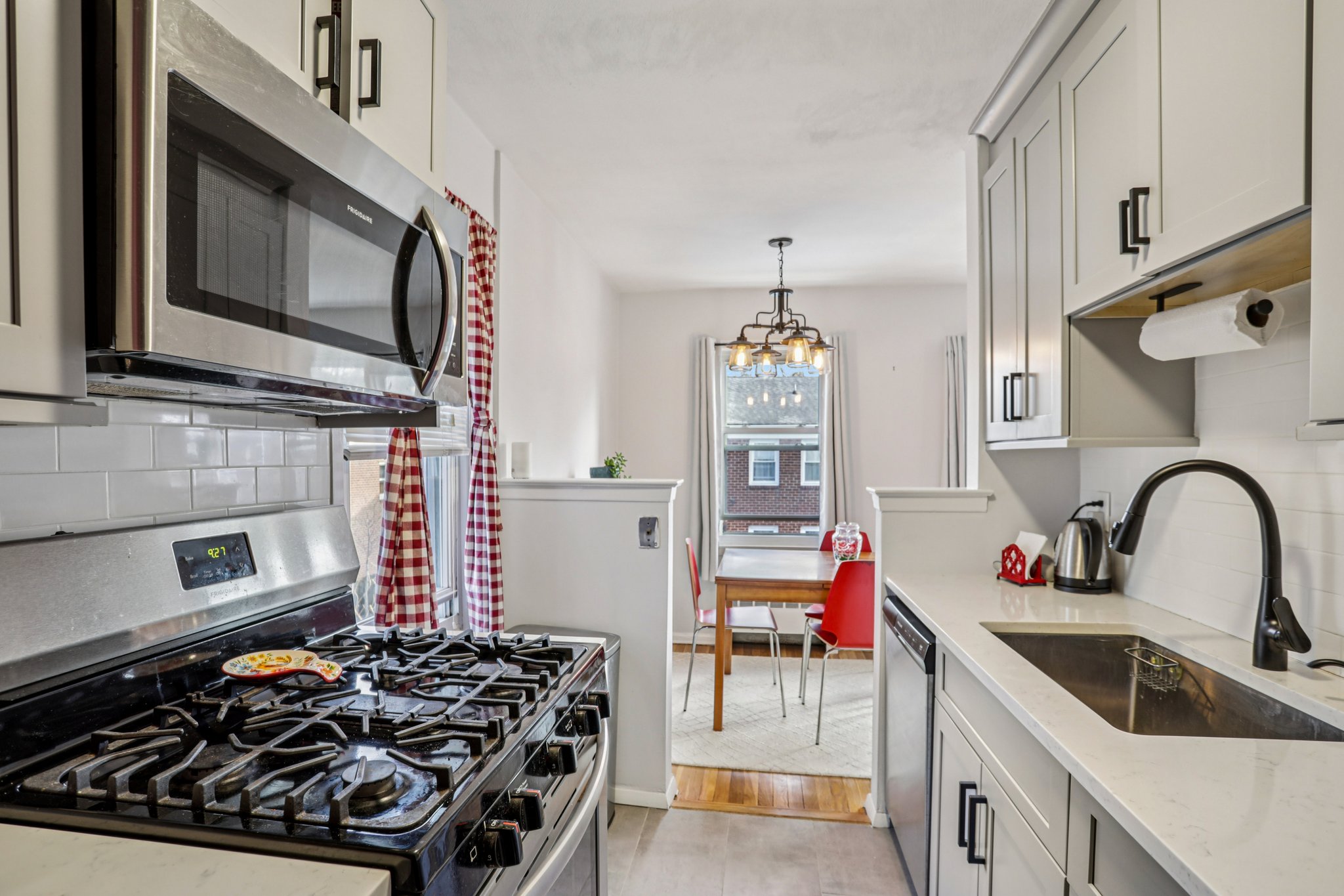 66 Manville Road 4-S1001-015.jpg