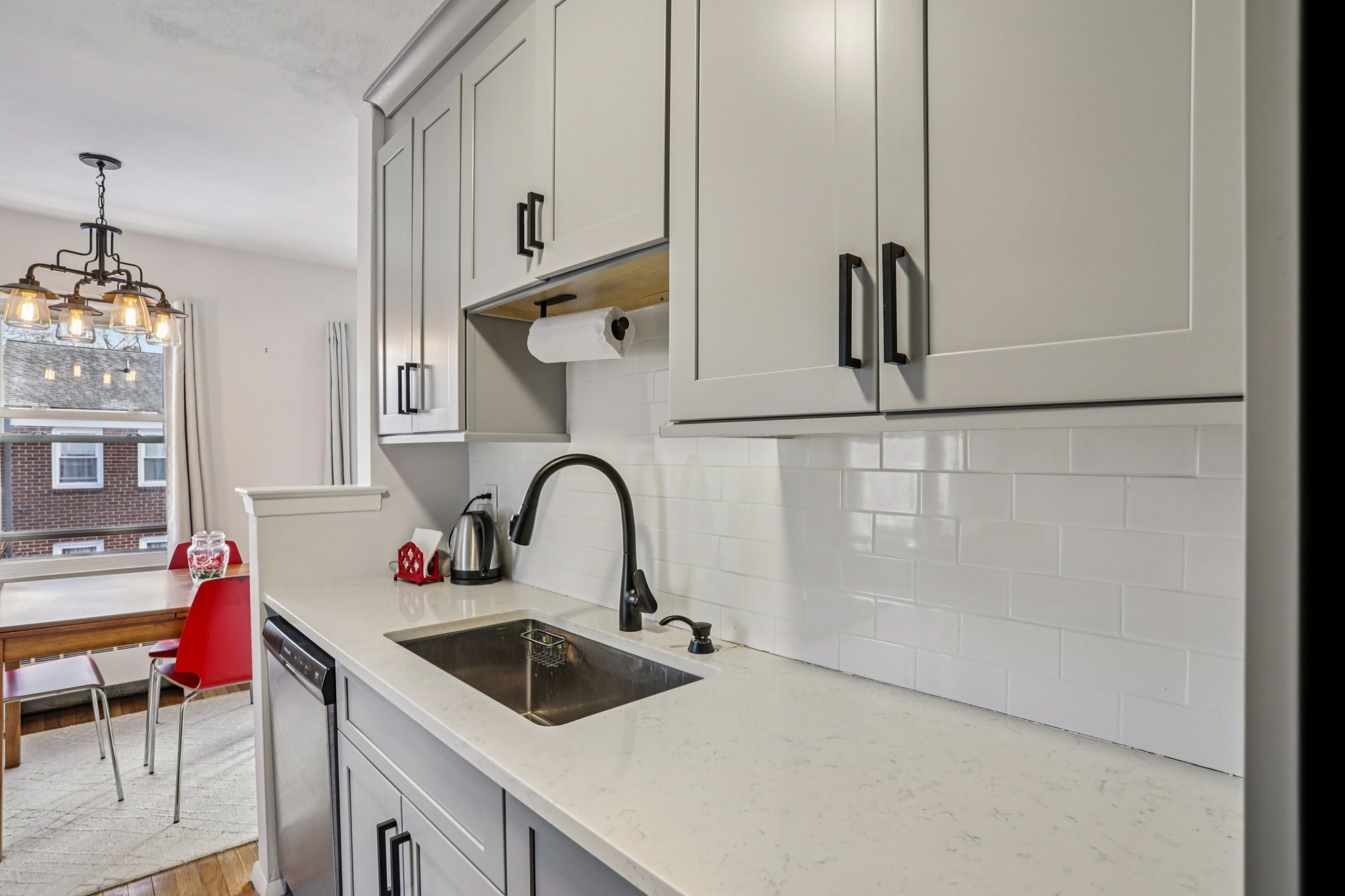 66 Manville Road 4-S1001-016.jpg