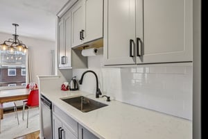 66 Manville Road 4-S1001-016.jpg