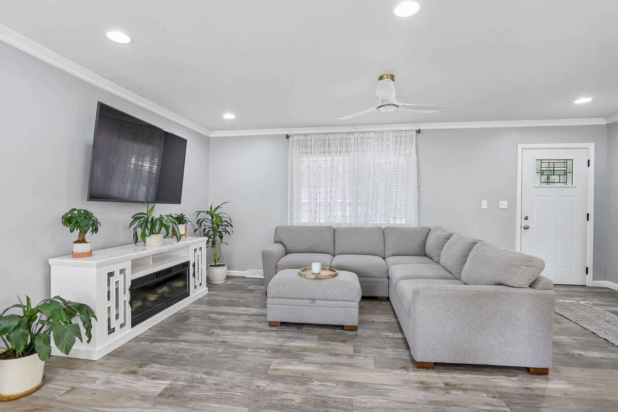 Montclair Dr-S2805-005.jpg
