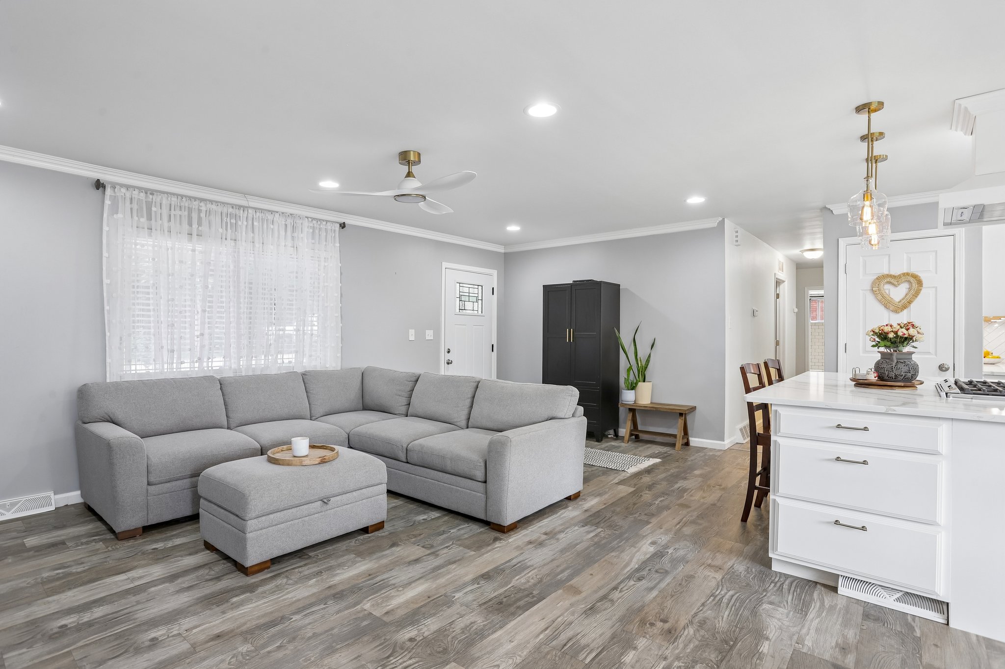 Montclair Dr-S2805-006.jpg