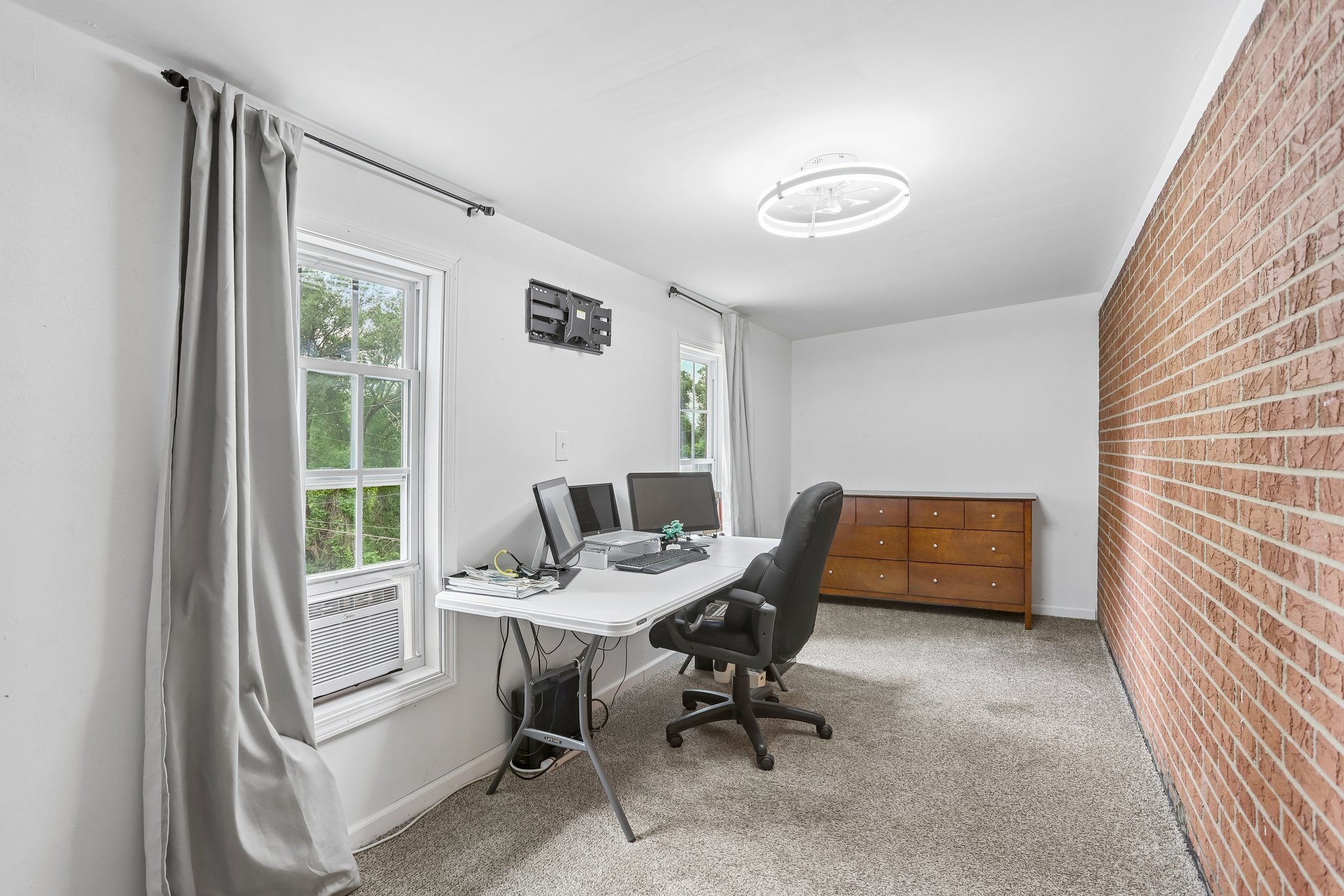 Montclair Dr-S2805-017.jpg