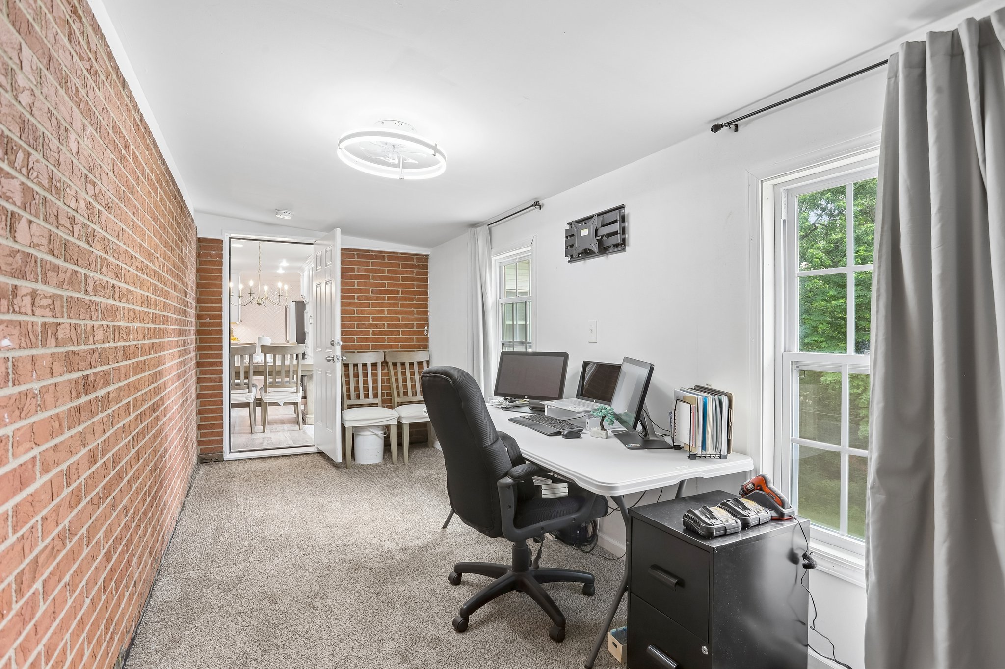 Montclair Dr-S2805-018.jpg